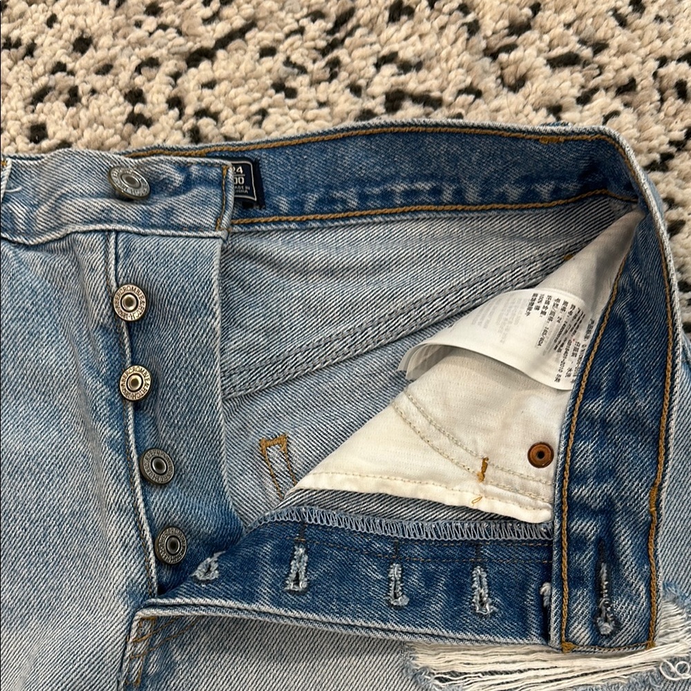 A&F High Rise 4" Short - Picture 3 of 5